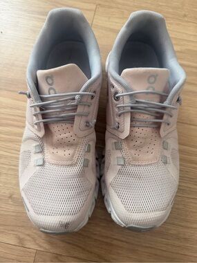 On Running woman’s Athletic Shoes in Pale Pink and Light Gray